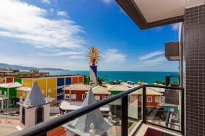 Apartamento 303 no Aion Suítes: Elegância e Vista para o Mar a 60m da Praia!